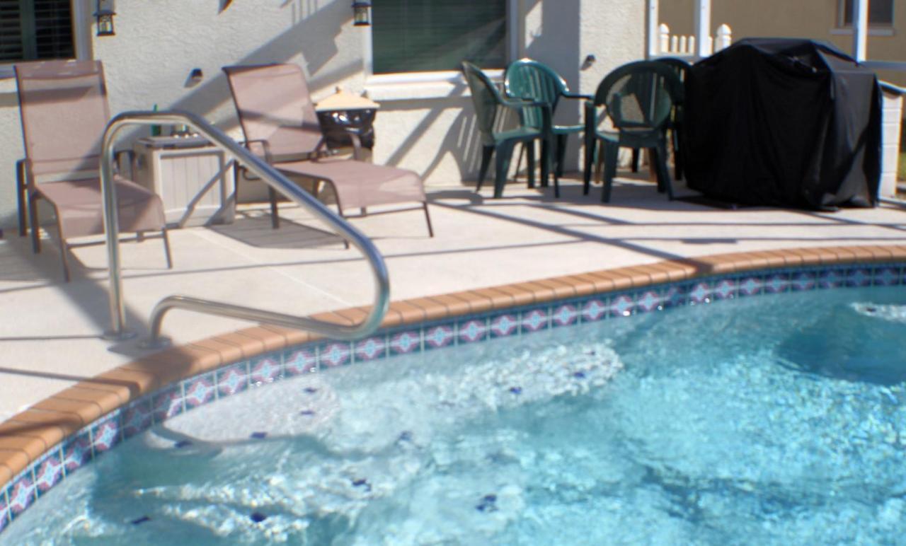 Craig House With Heated Pool On Small Lake Μπράντεντον Εξωτερικό φωτογραφία